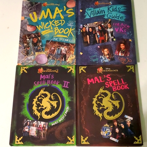 Disney Decedent's set 4 hard cover books